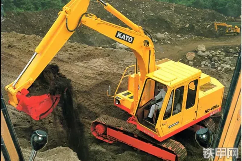 加藤HD400挖掘机整机外观