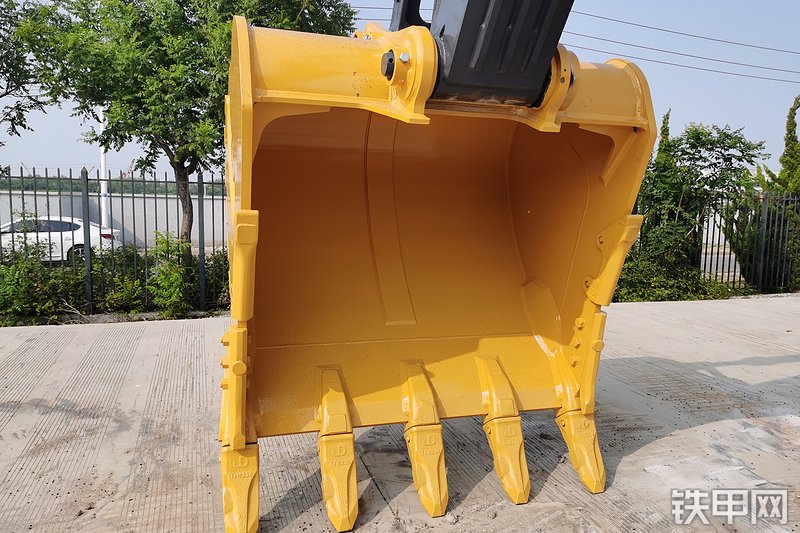 约翰迪尔E400LC挖掘机局部