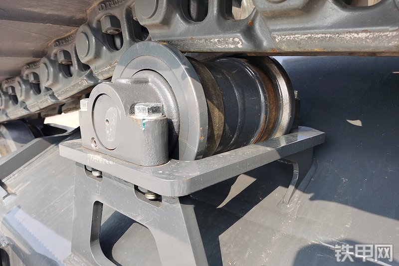 约翰迪尔E400LC挖掘机局部