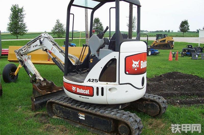 山猫425挖掘机图片大全_山猫bobcat425整机外观照片-铁甲工程机械网触