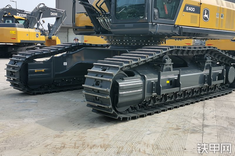 约翰迪尔E400LC挖掘机局部