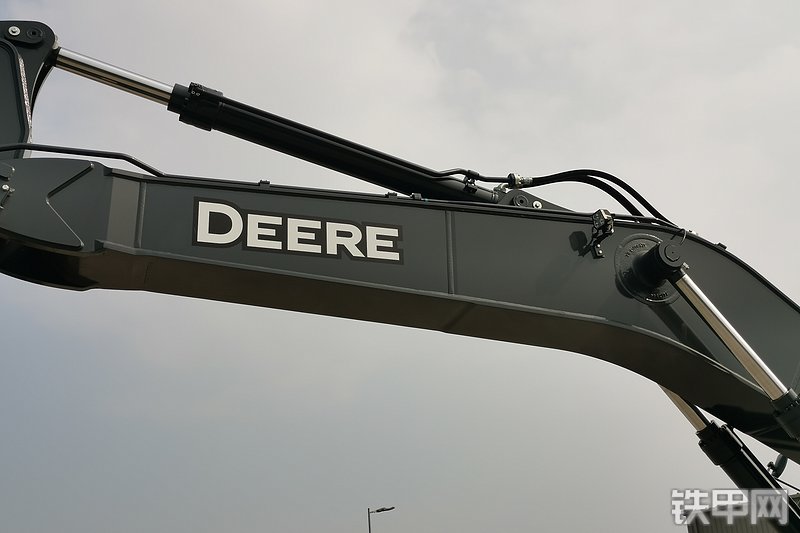 约翰迪尔E400LC挖掘机局部