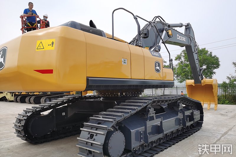 约翰迪尔E400LC挖掘机整机外观