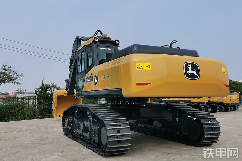 约翰迪尔E400LC挖掘机整机外观