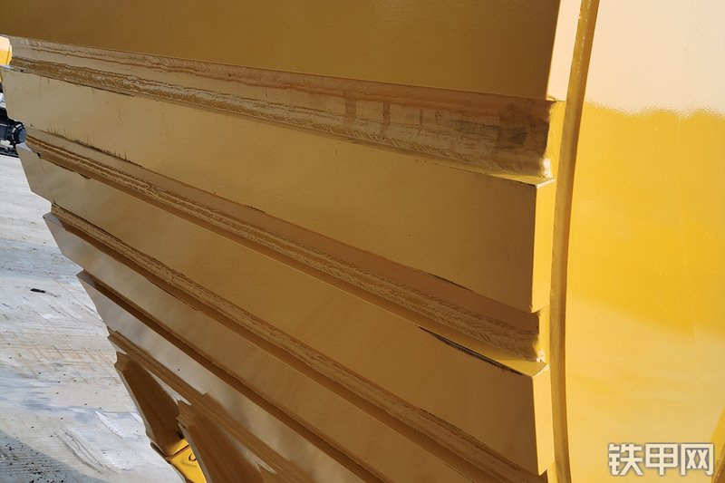 约翰迪尔E400LC挖掘机局部