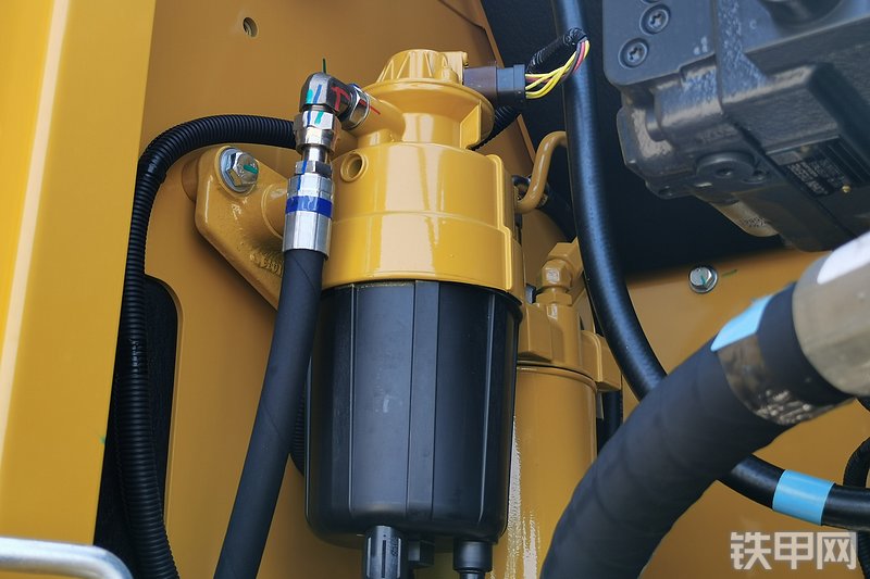 约翰迪尔E400LC挖掘机局部