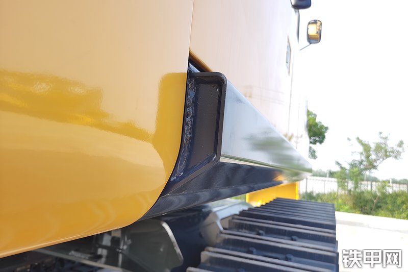 约翰迪尔E400LC挖掘机局部