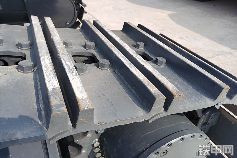 约翰迪尔E400LC挖掘机局部