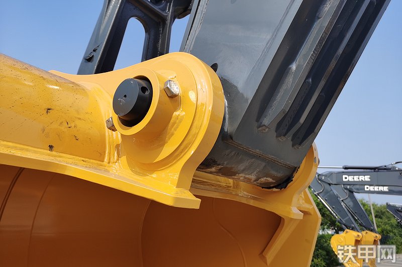 约翰迪尔E400LC挖掘机局部