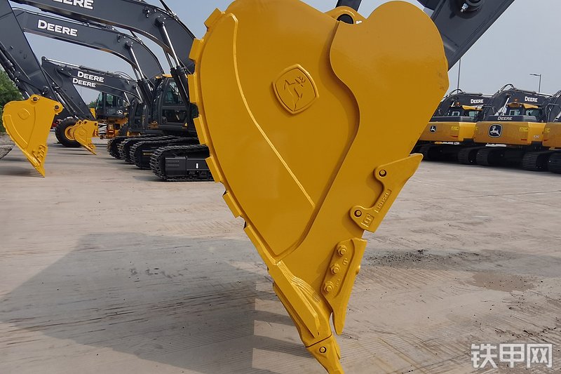 约翰迪尔E400LC挖掘机局部