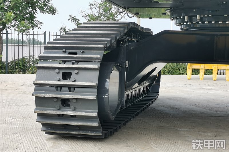 约翰迪尔E400LC挖掘机局部