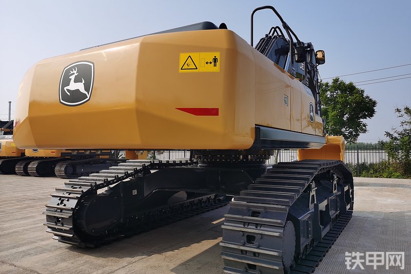 约翰迪尔E400LC挖掘机局部