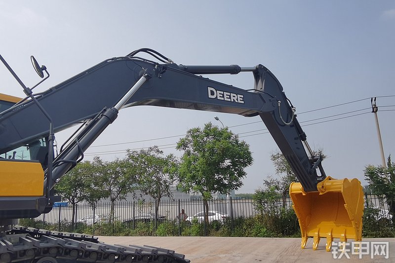 约翰迪尔E400LC挖掘机局部