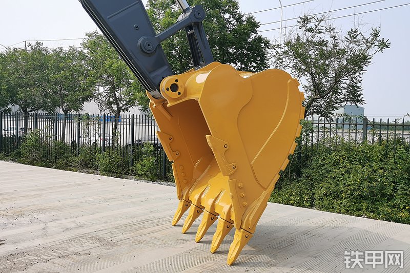 约翰迪尔E400LC挖掘机局部