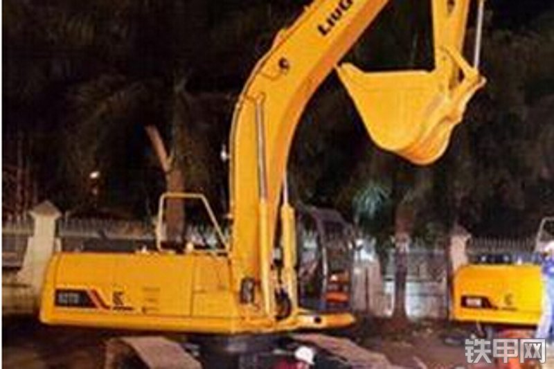 柳工CLG926挖掘机整机外观