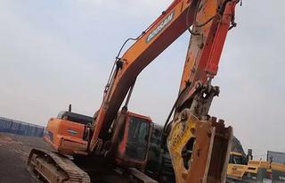 迪万伦 DH300LC 挖掘机