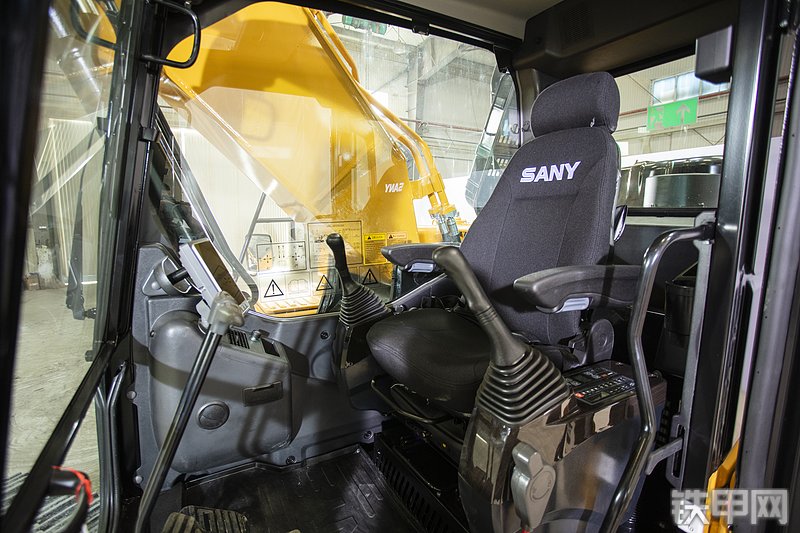 三一重工SY205C DPC挖掘机局部