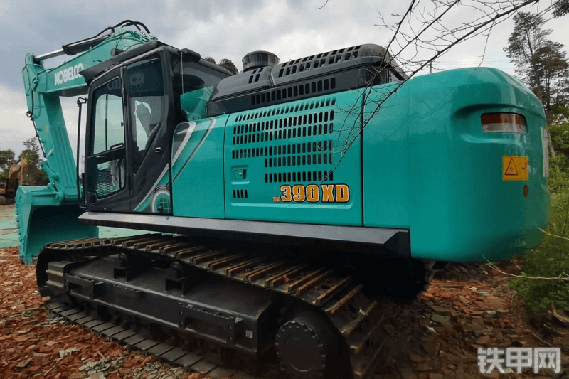 神钢SK390XD-10挖掘机整机外观