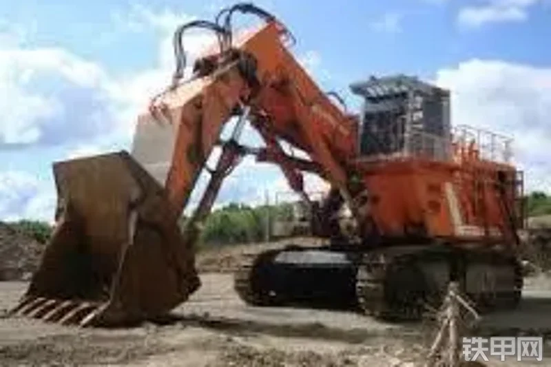 日立EX1800挖掘机整机外观