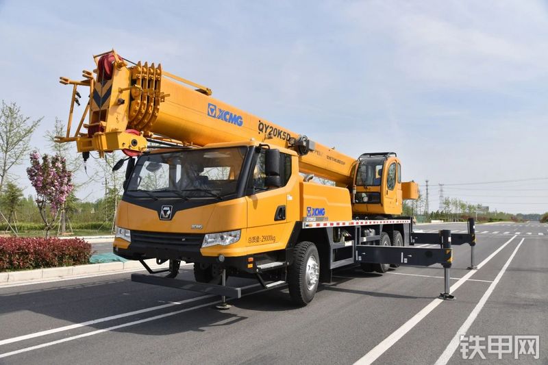 徐工QY20K5D起重机整机外观