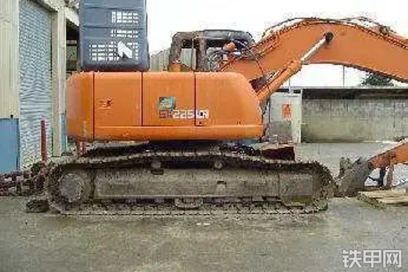 日立EX230-6挖掘机整机外观