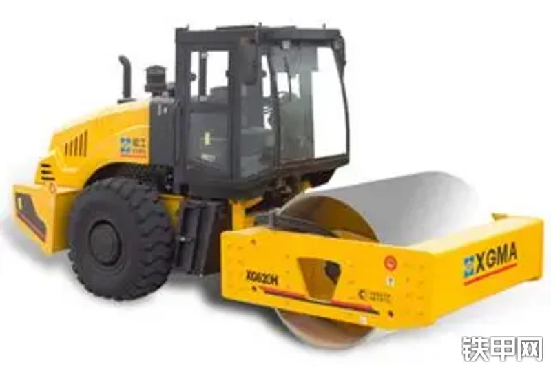 厦工XG620H压路机整机外观