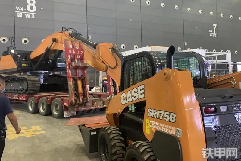 凯斯SR175B滑移装载机整机外观