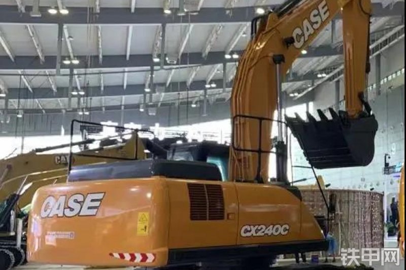 凯斯CX240C挖掘机整机外观