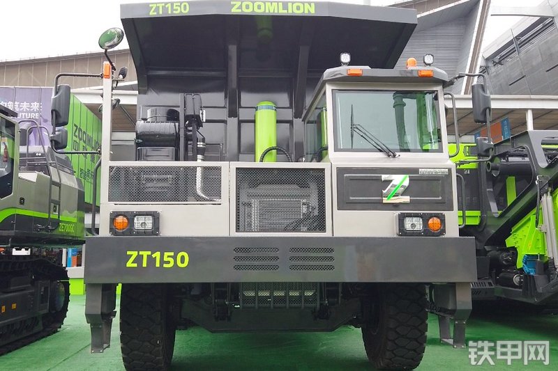中联重科ZT150非公路自卸车整机外观