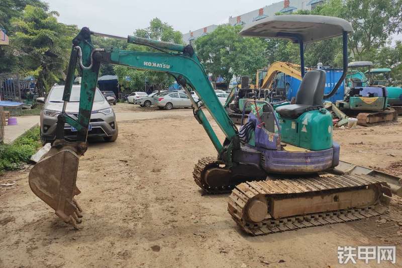 小松PC20FR-2挖掘机整机外观