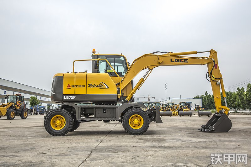临工建机LG75F挖掘机整机外观
