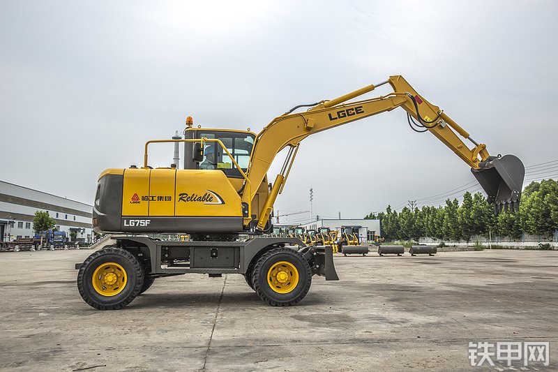 临工建机LG75F挖掘机整机外观