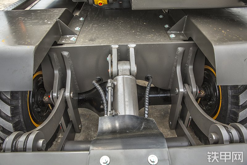 临工建机LG75F挖掘机局部