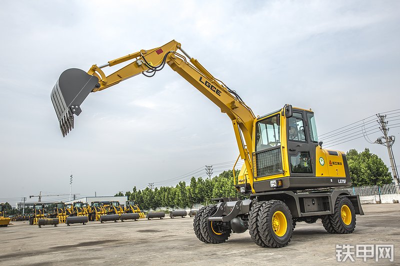 临工建机LG75F挖掘机整机外观