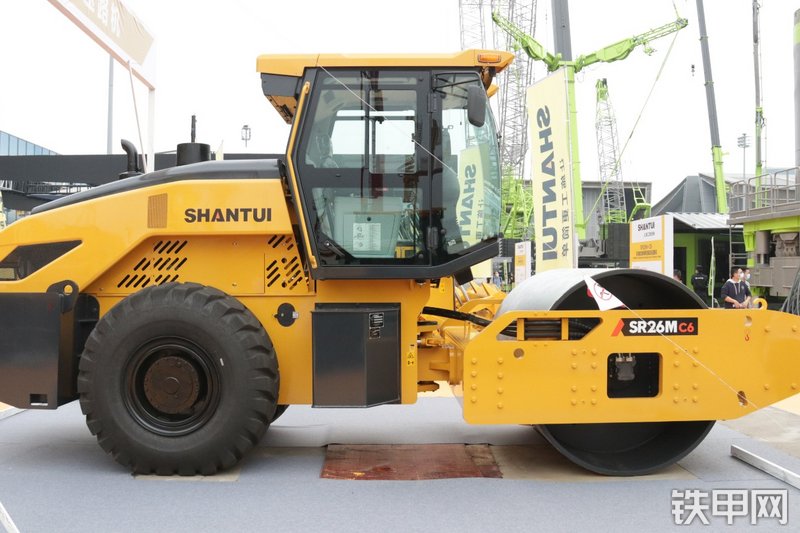 山推SR26M-C6压路机整机外观