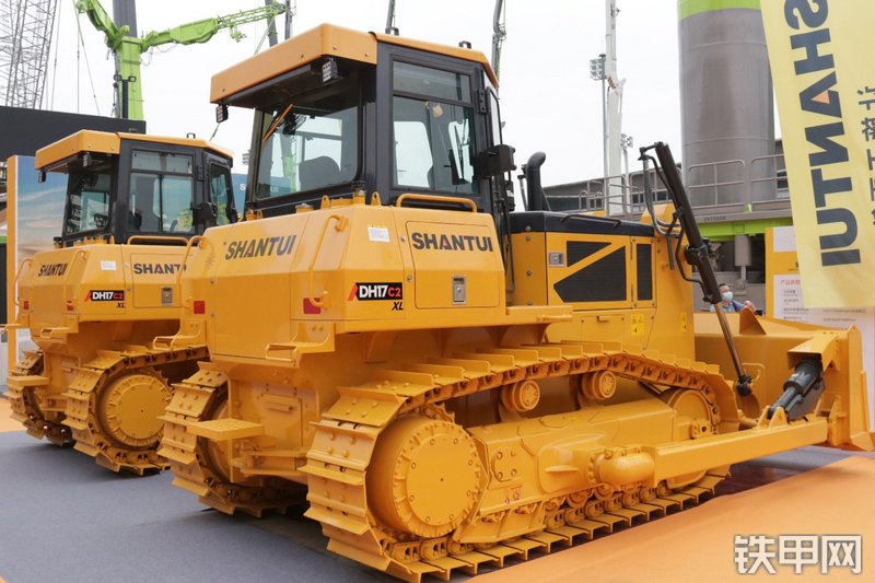 山推DH17C2 XL推土机整机外观