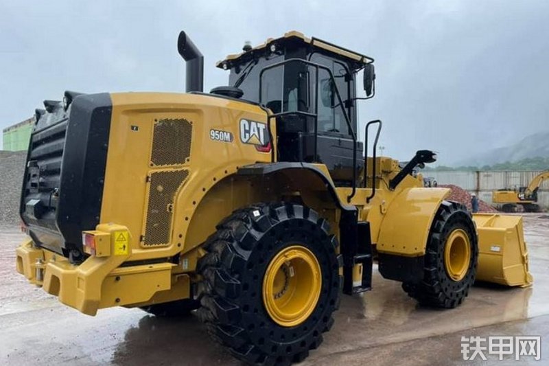 卡特彼勒950M装载机整机外观