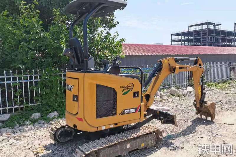 三一重工SY18U挖掘机整机外观