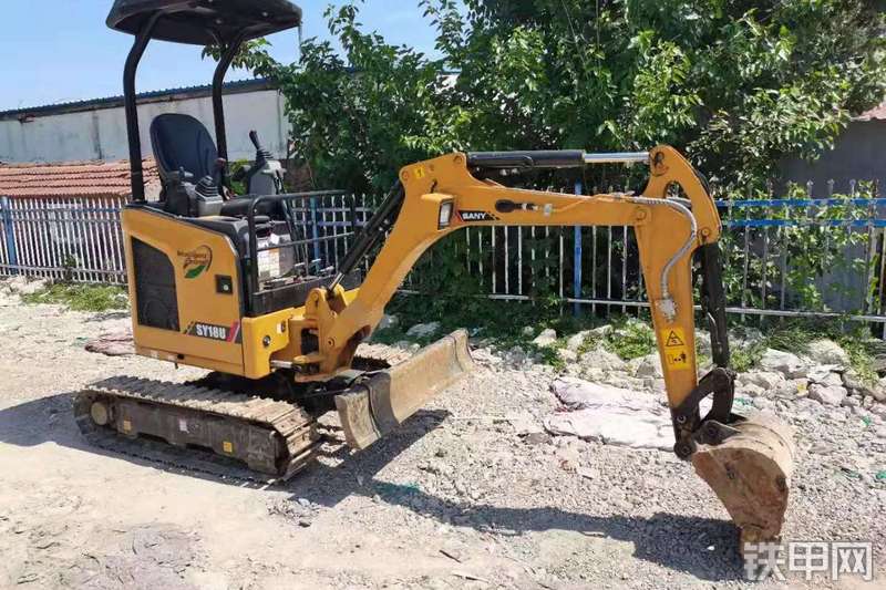 三一重工SY18U挖掘机整机外观