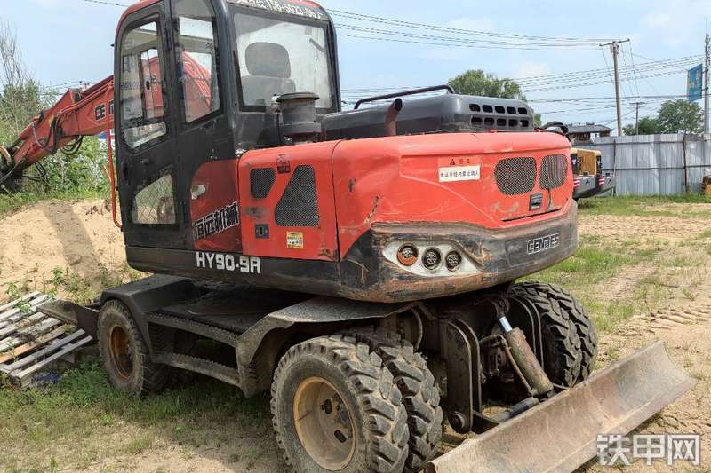 恒远90挖掘机整机外观