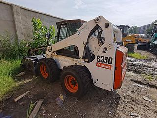 山猫S330滑移装载机整机外观