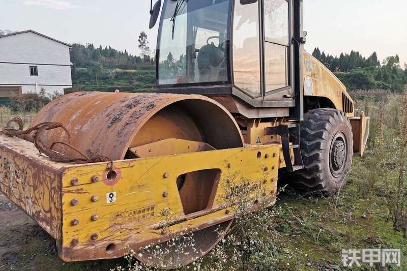 厦工xg6224m1单钢轮压路机