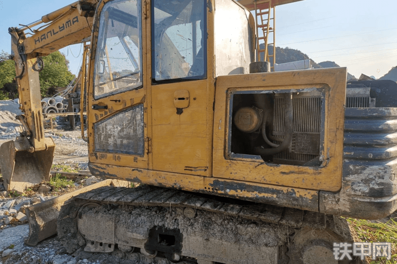 华力重工HL185D挖掘机整机外观