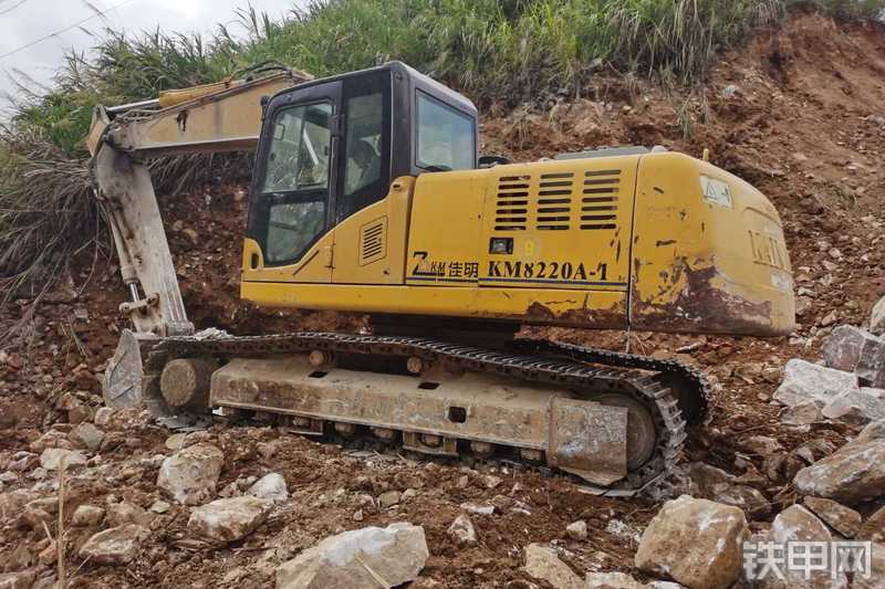 佳明重工km8220a1履带式挖掘机