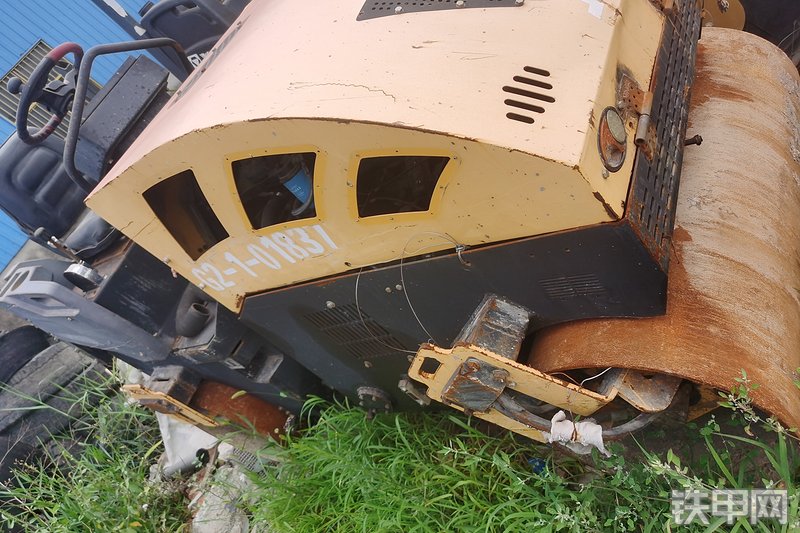 山东捷克jkz3000双钢轮压路机