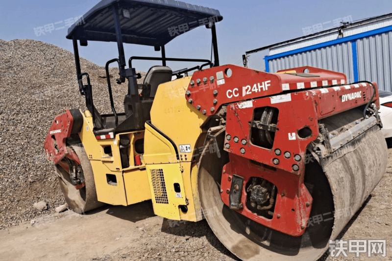 戴纳派克cc424hf双钢轮压路机