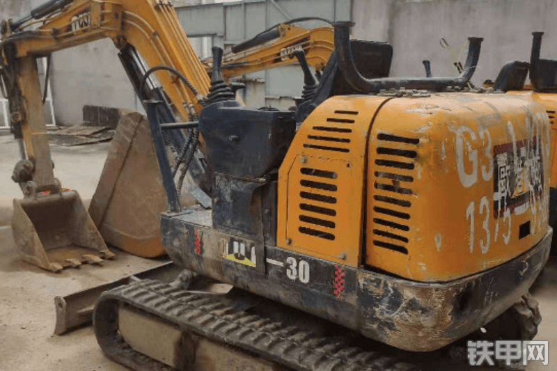 欧港oug-25挖掘机整机外观