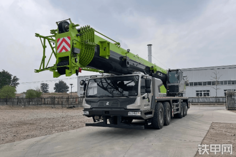 中联重科ZTC950V763起重机整机外观