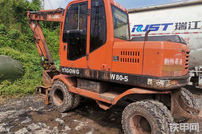 富亿w805轮式挖掘机