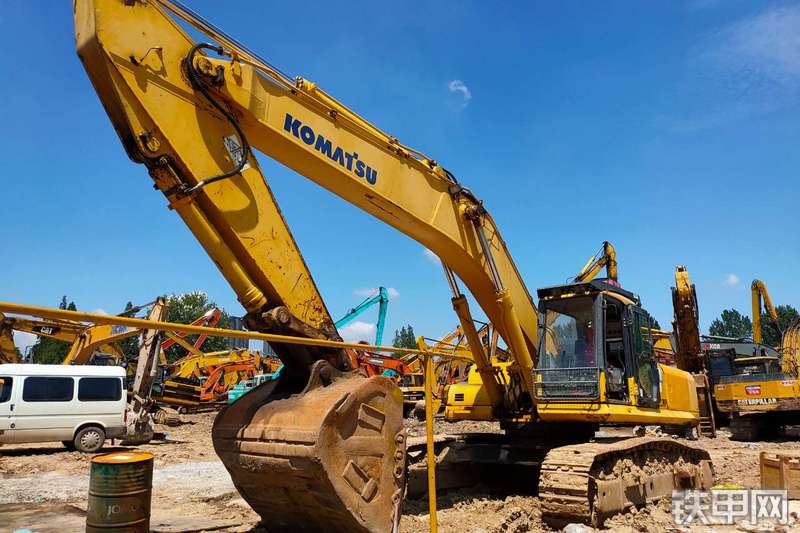 小松PC450-7E0挖掘机整机外观